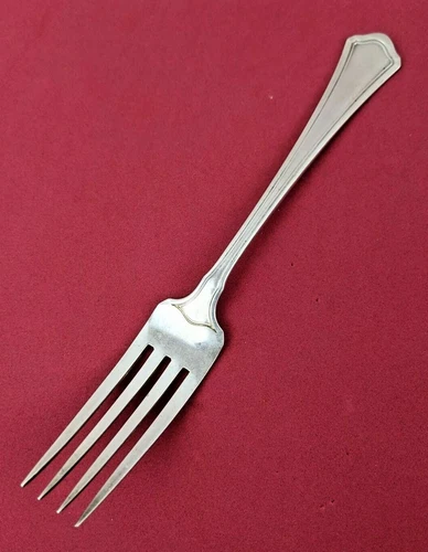 Washington (1911) Sterling Silver by Wallace  Regular Fork 7 1/8" No Monos 40 gr