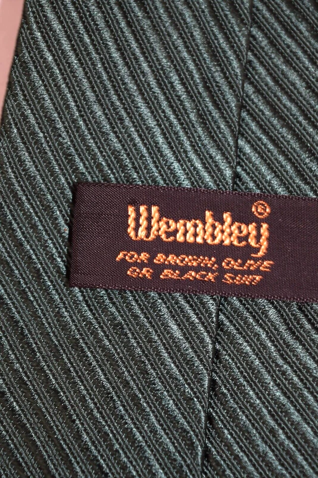 Corbata de Colección Wembley Años 60 Verde Sólido Acanalado Rayas Corbata Brillo 53" x 4" Foto 3 de 4