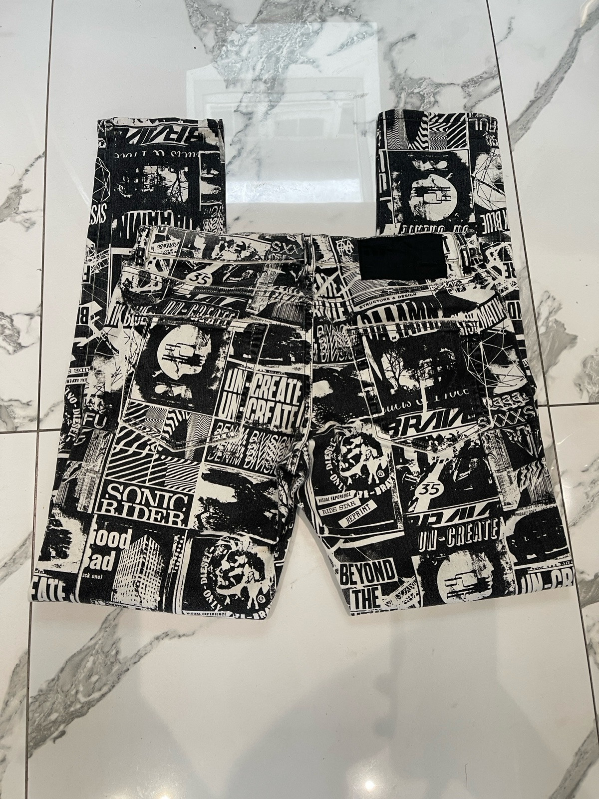 Rare Diesel D-Strukt Comic Design Jeans