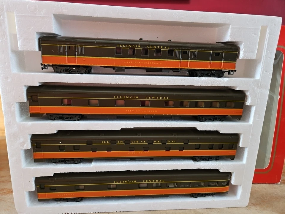 RIVAROSSI HO Scale 6953 B-Set 1930's Illinois Central Passenger Set NEW IN BOX - Image 4 of 4