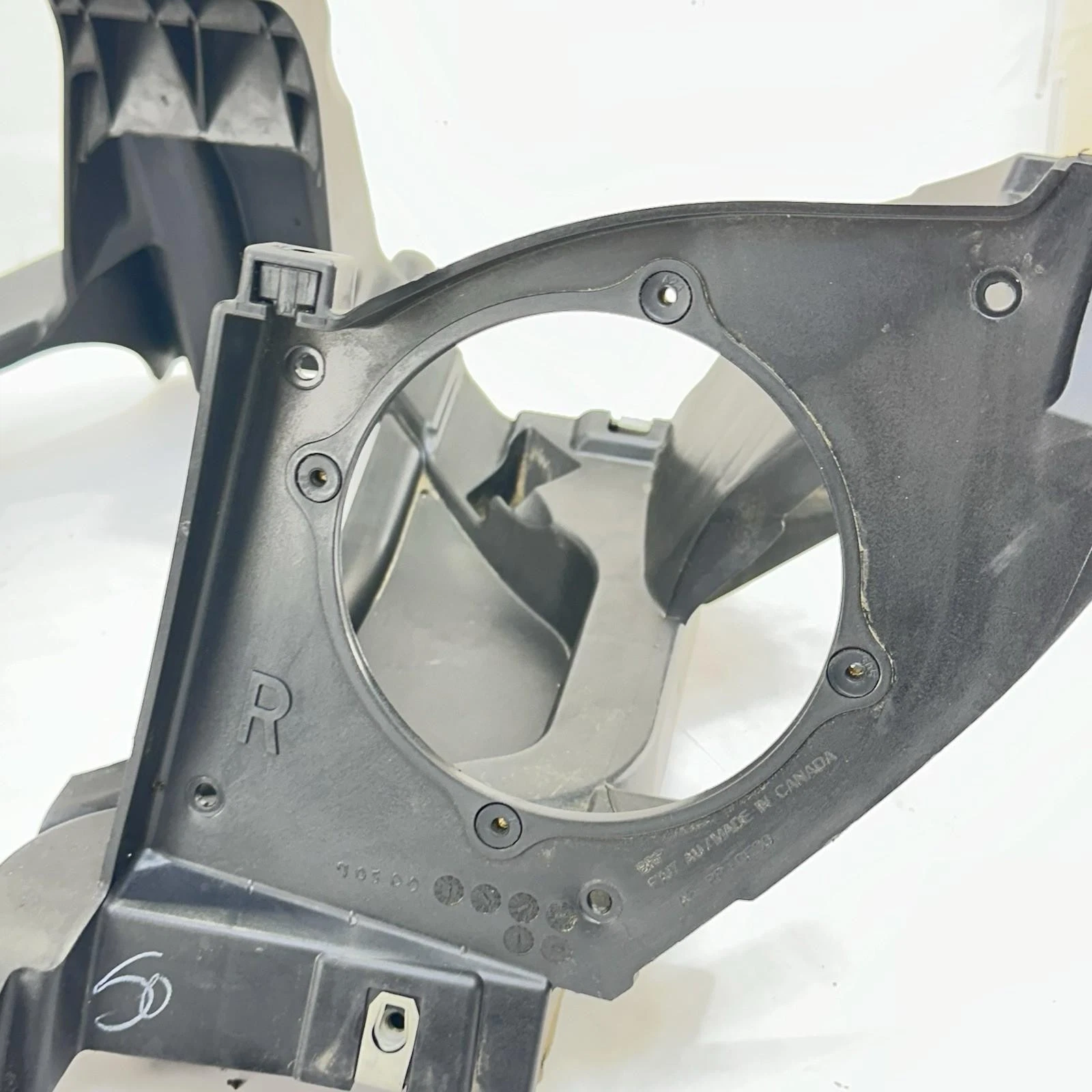2016 CAN-AM SPYDER RT FRONT COWL DASH FAIRING CONSOLE SUPPORT BRACKET STOCK