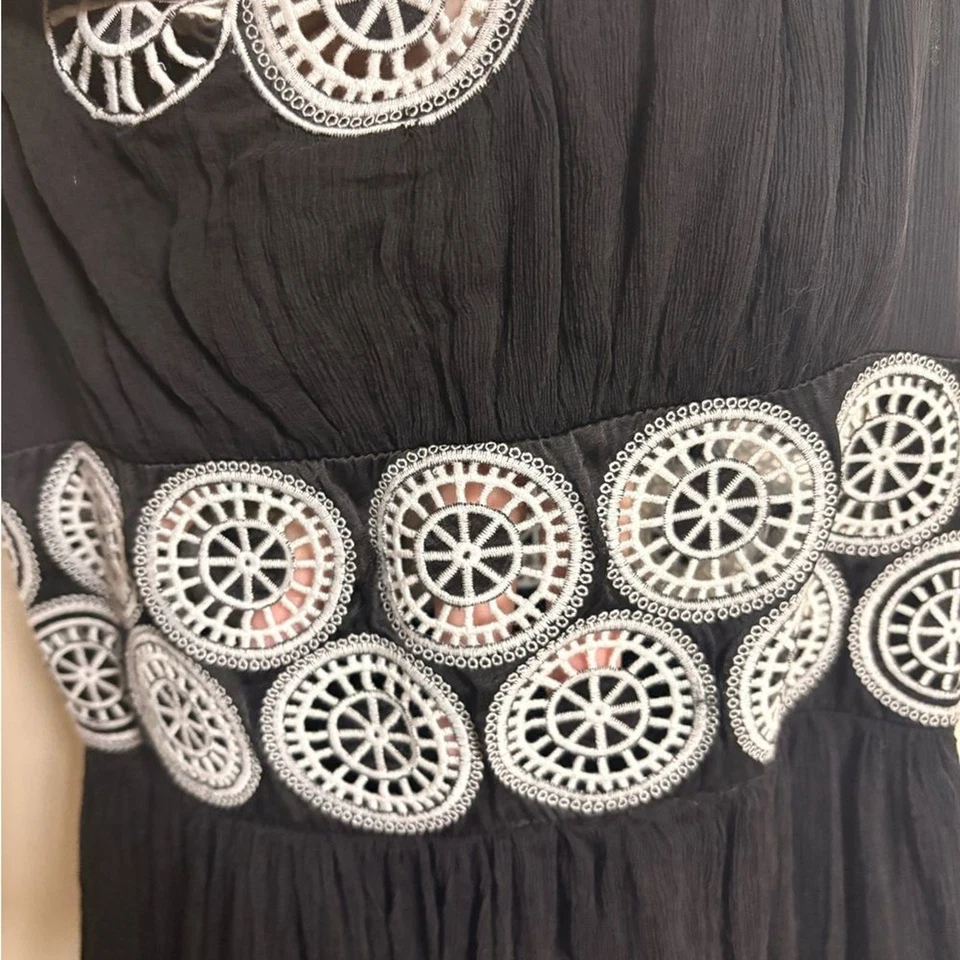 VTG RARE Y2K Catherine Malandrino 100% silk Empire Waist Appliqué Dress 60s mod - Image 3 of 4