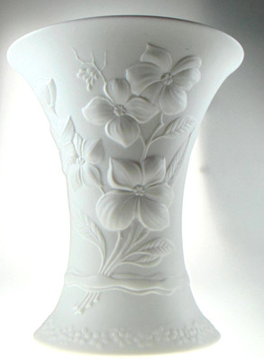 Vintage Kaiser Biskuit Porzellan Vase. 21 cm hohe Vase 18 cm Öffnung. Deutsch