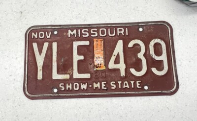 Vintage Expired Missouri  License Plate YLE 439 Exp 1997