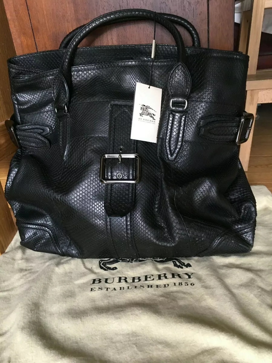 Burberry - Branded bags at affordable prices!