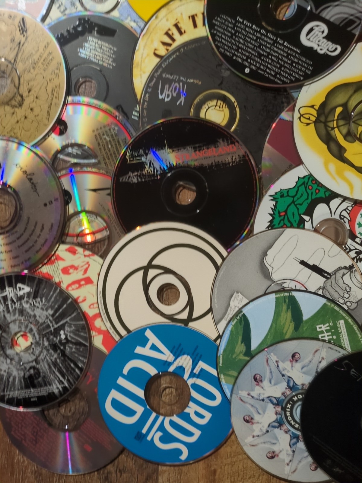 DiscGear Selector 100 Auto And Lot Of 100 Cds, Mainly Rock, Numetal And Ska