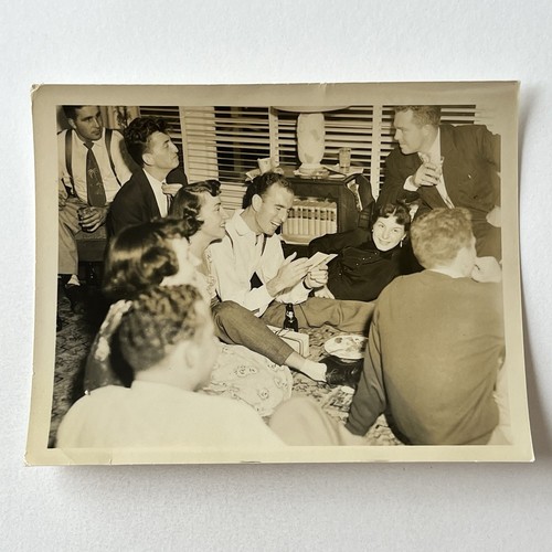 Vintage B&W Snapshot Photograph Rascally Handsome Young Men Drinking Party - Picture 7 of 10