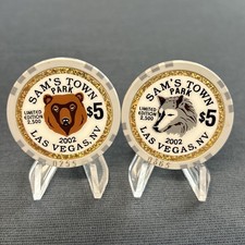5 Sam s Town Park 2002 casino Poker chip Las Vegas Bear And Wolf Limited