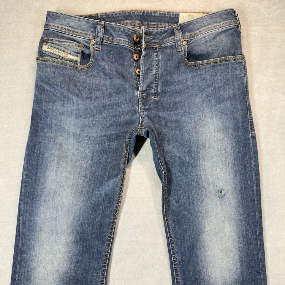 Jeans masculino Diesel Zatiny bootcut 30x30 botão de lavagem ópio mosca stretch 0679I com bainha - Imagem 3 de 4