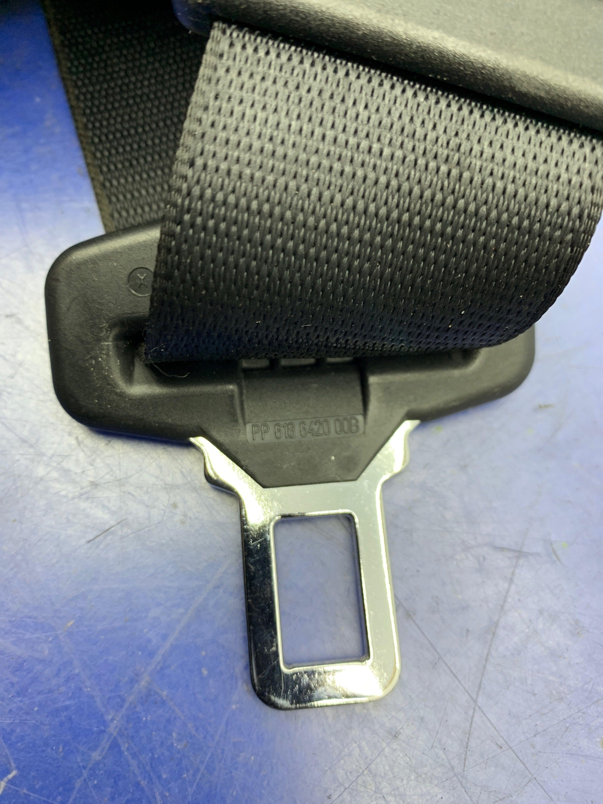2014 - 2019 MASERATI GHIBLI OEM LH REAR LEFT SEAT BELT RETRACTOR 6700174370