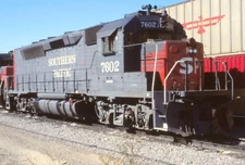 Southern Pacific EMD GP40P-2 7602 at Loma Linda, CA 5 x 7 Photo