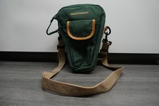 QUANTARAY CANVAS CAMERA CASE GREEN SHOULDER STRAP ZIP CLOSURE
