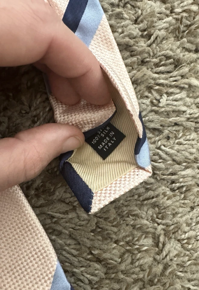 Corbata Borreli Napoli Cuello 100% Seda Italia 59.25"L / 3.7"W Rosa Claro Rayas Usada en Excelente Condición Foto 3 de 4