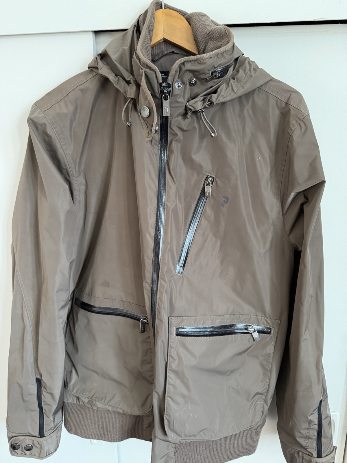 Peak Performance Men's Jacket - Large - image 1