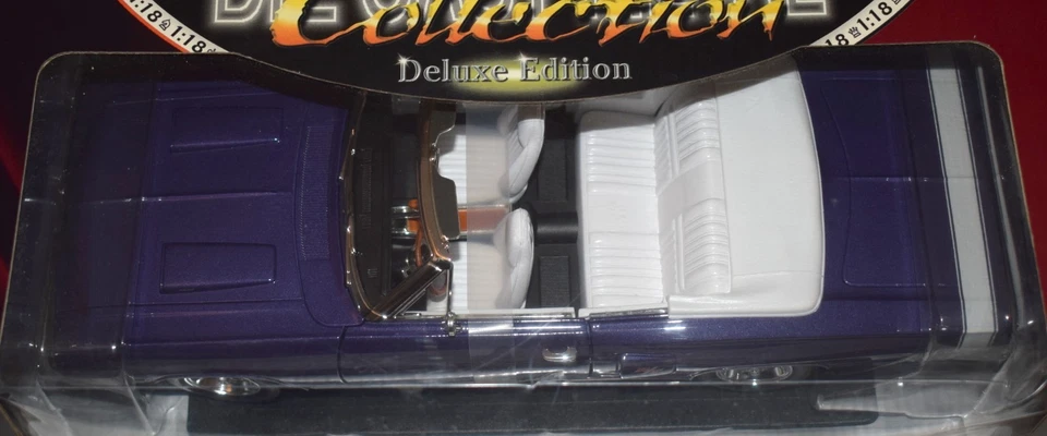 Dodge Coronet R/T 1970 convertible púrpura escala 1:18 diecast NUEVO Foto 4 de 4