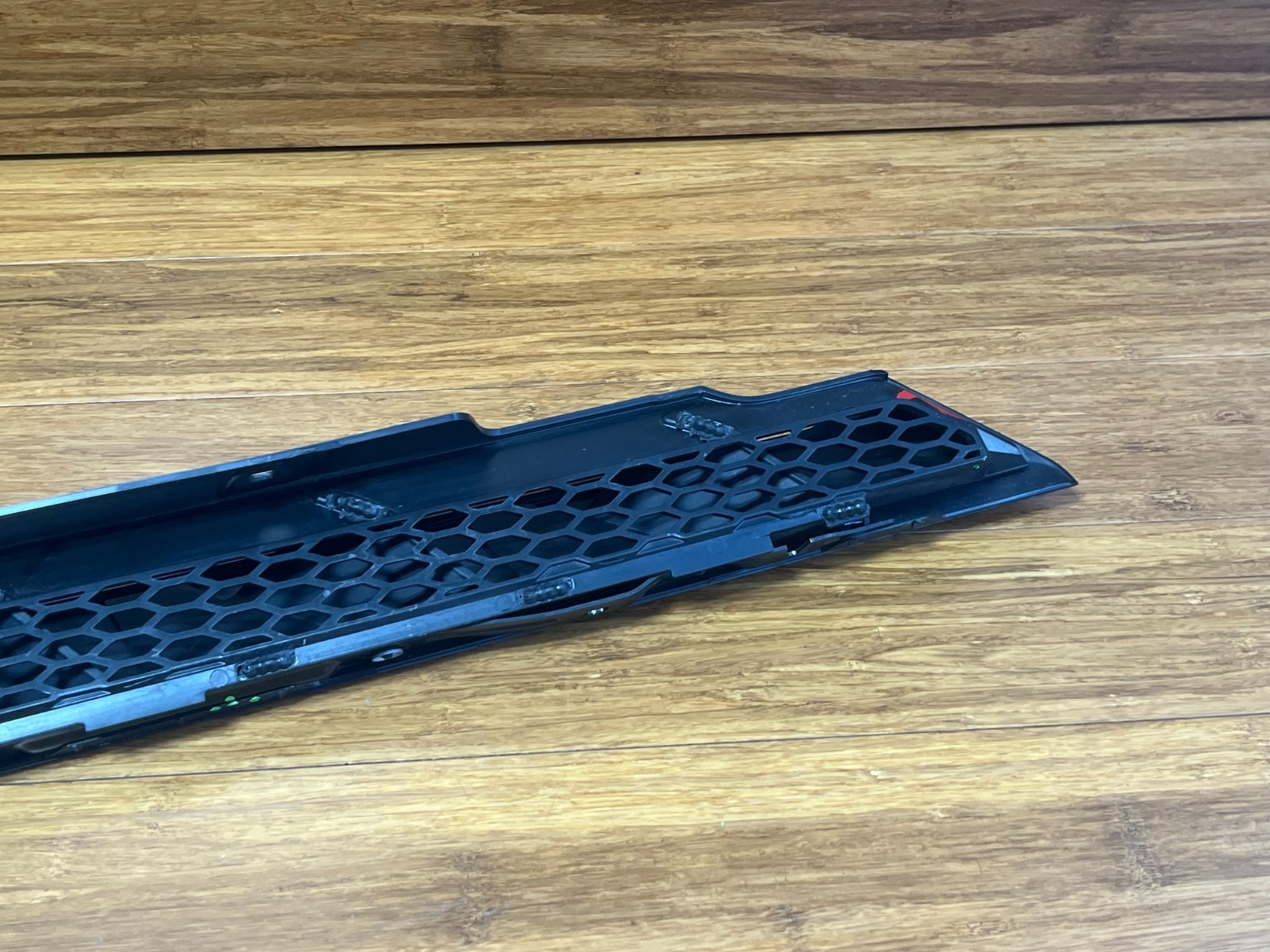 Audi R8 Spyder 2016-2024 Rear Left Window molding