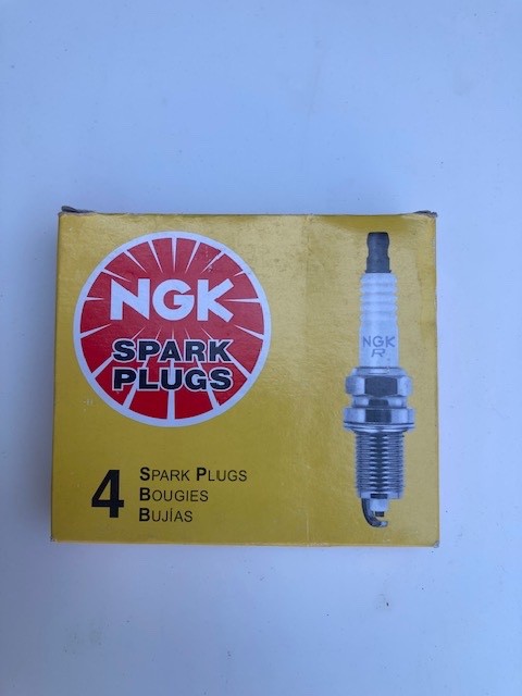Set of 4 Genuine NGK 6955 Nickel Spark Plugs CR9E B