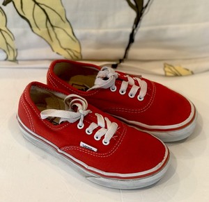 vans vermelho e branco