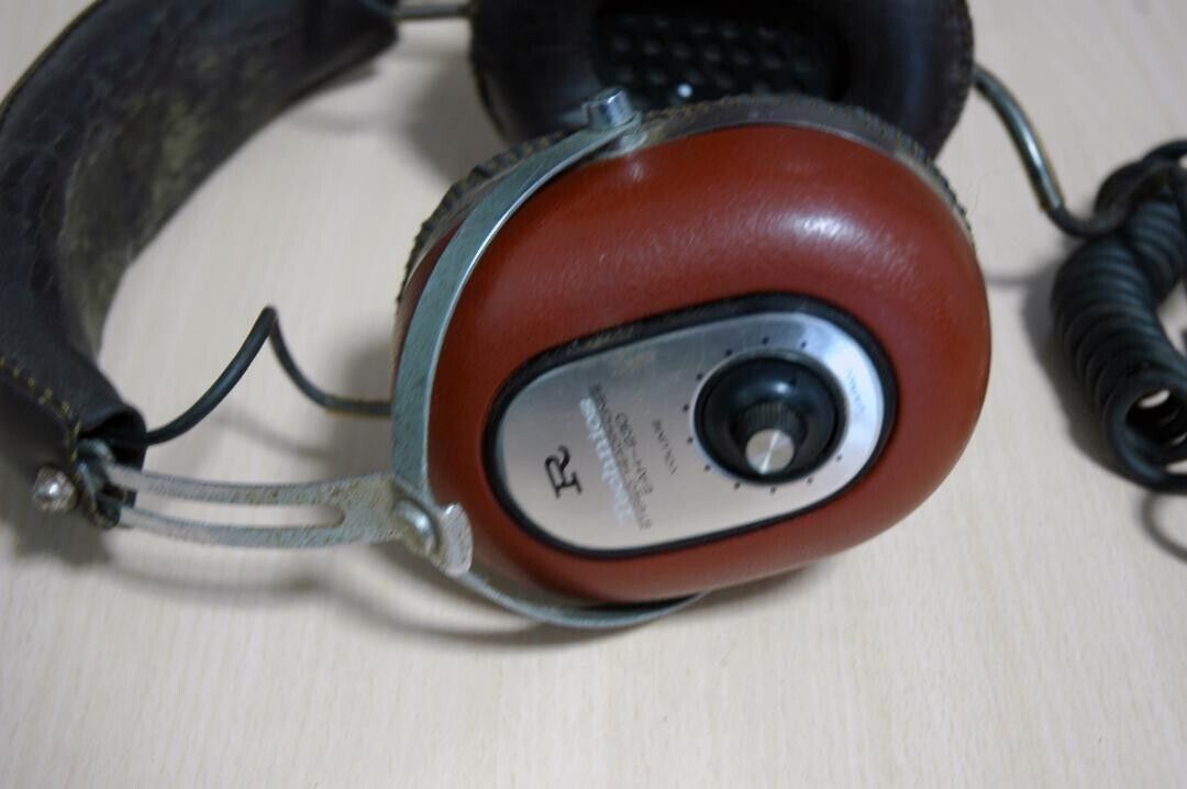 Technics EAH-230 Vintage Headphones Showa Retro Rare Fully Technics EAH-230 Vintage Headphones Showa Retro Rare Fully