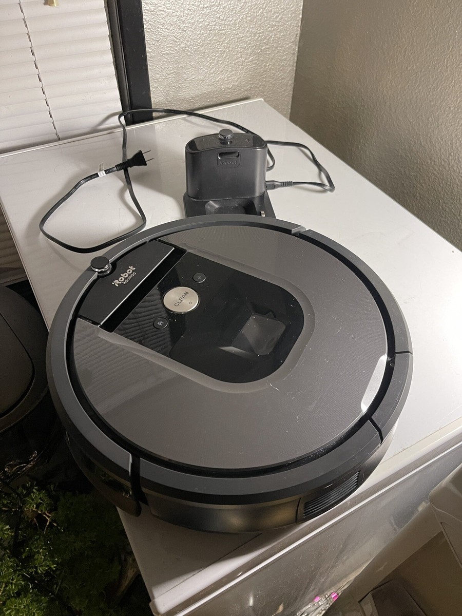 iRobot Roomba 960 R960020 Wi-Fi Robot Vacuum - Gray