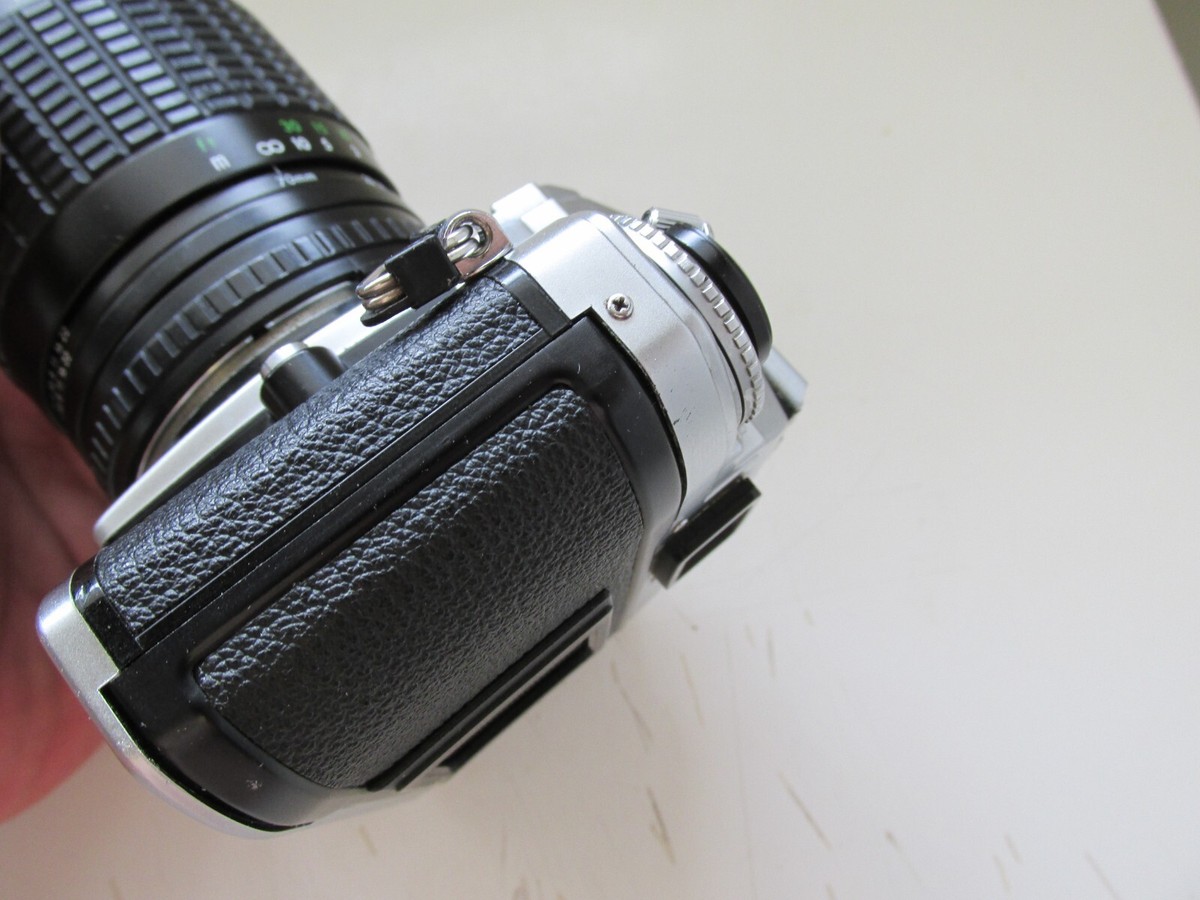 Nikon FG 35mm SLR Film Camera w/ 1:2.8 35-70mm zoom-master sigma