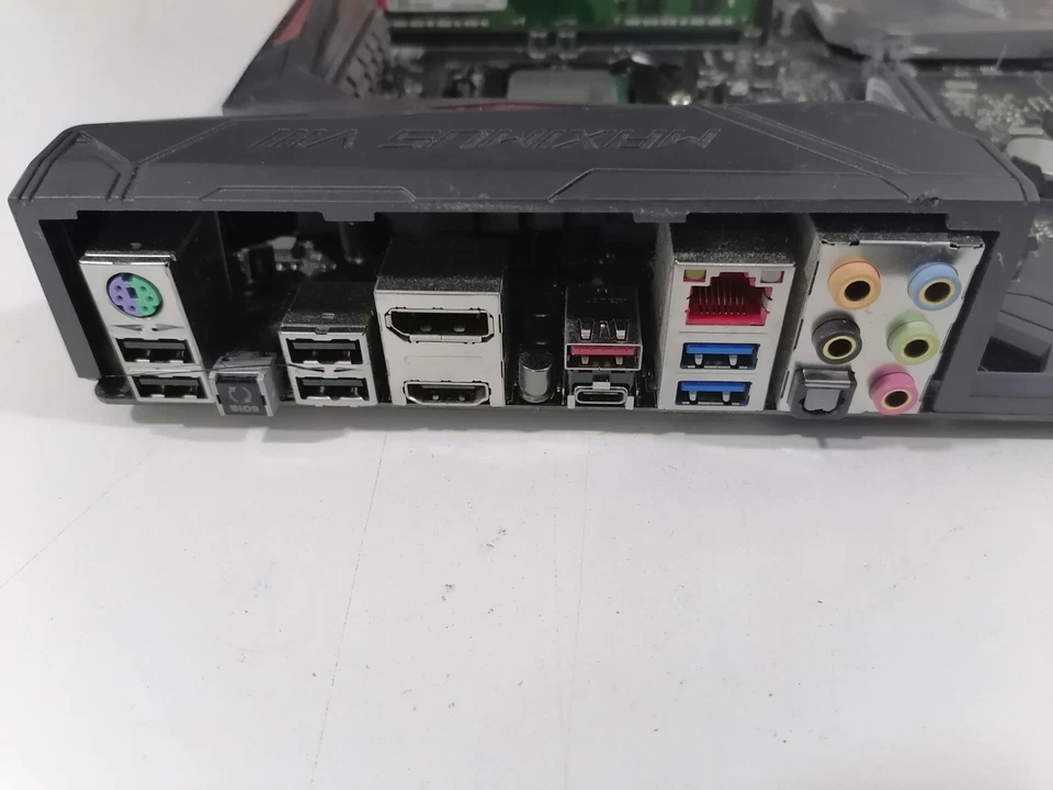 ASUS MAXIMUS VIII HERO Intel Z170 ATX 1151 + i7-6700 + 16gb ddr4 Kingston. Base - Imagen 3 de 4