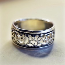 Size 8, vintage Sterling silver handmade ring, 925 band with Filigree swirl