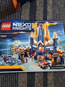 [RETIRED] LEGO NEXO KNIGHTS Knighton Castle 70357 w/ Manual
