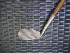 Antique Wood Shaft Anderson Scotland Deep Groove Hold-Em Mashie Niblick