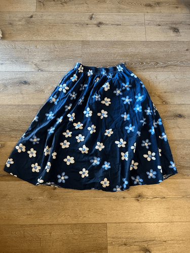 UNIQLO Marimekko Women’s Linen Blend Midi Skirt Navy Blue Floral Size Large - Picture 2 of 4