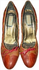 Dolce and Gabbana Two-Tone Color Leather Heel Pumps SZ 39.5