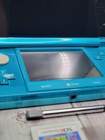 Nintendo 3DS Aqua Blue US Handheld System Game Stylus Universal & Car Charger