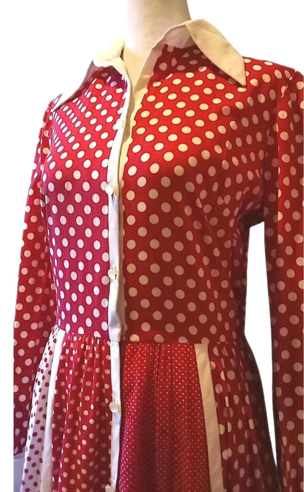 Maxi Vestido De Colección Años 70 Polkadot Ajuste A Acampanado con Cuello Daga y Puños Anchos Franceses S Foto 4 de 4