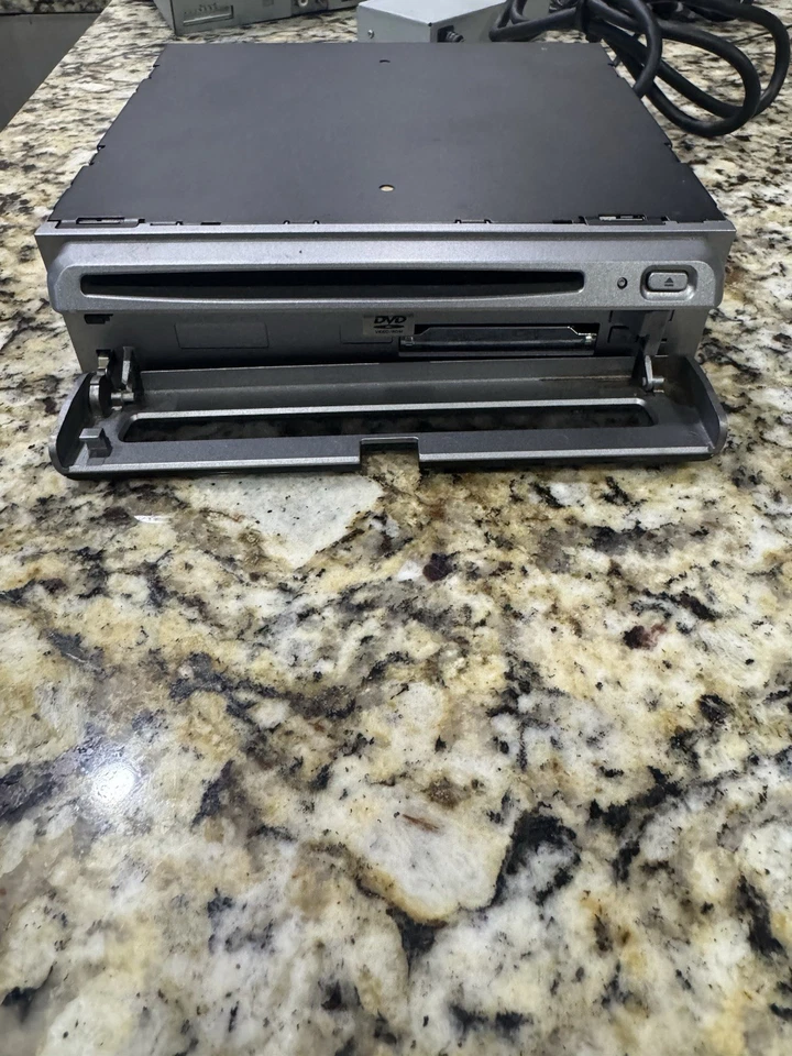 Pantalla ancha para automóvil Pioneer AVIC-9DVD, AVD-W6010 Foto 4 de 4