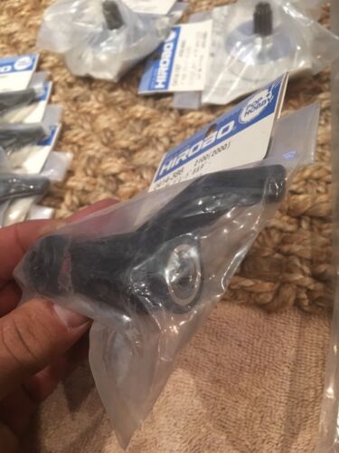 HIROBO 0414-386 FFZ-III BLADE HOLDER #0414386 HELICOPTER PARTS - Picture 3 of 4