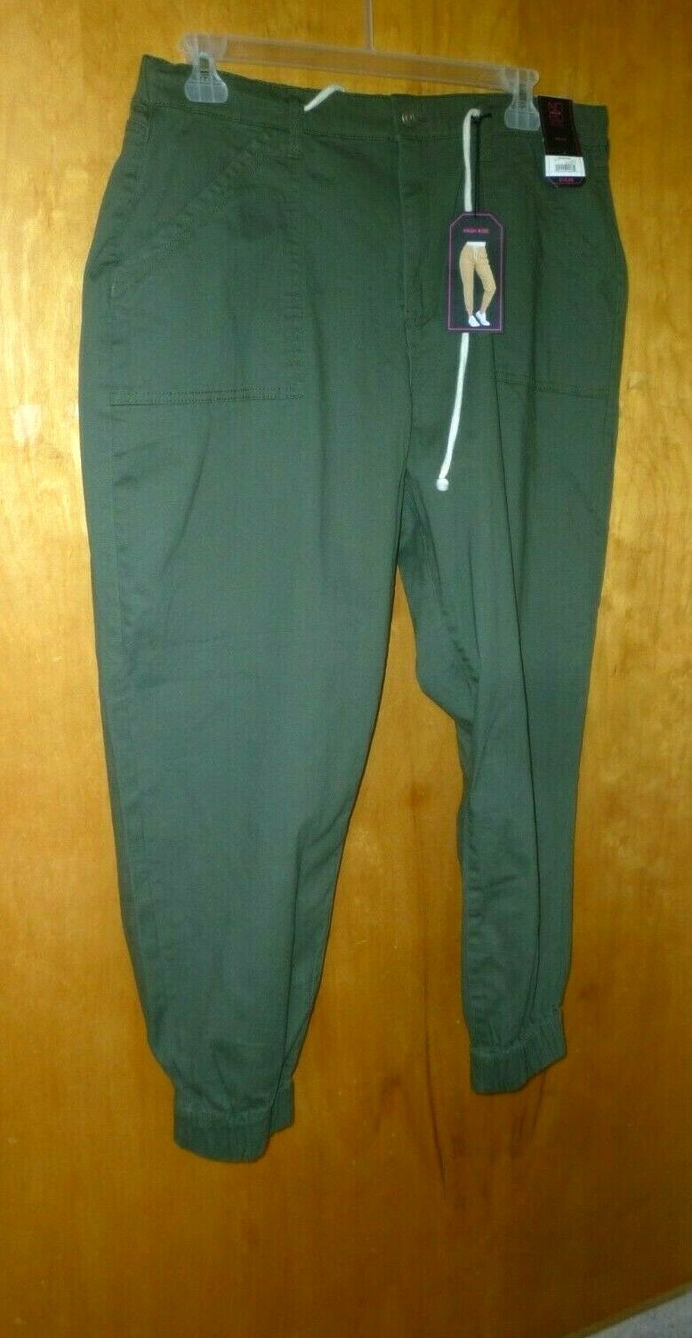 No Boundaries Juniors Utility Crop 
