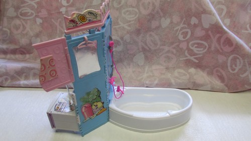 Vintage Barbie Doll Furniture Couch Chair Bathtub Sink Bike Shopping Cart 22 pc - Picture 15 of 24