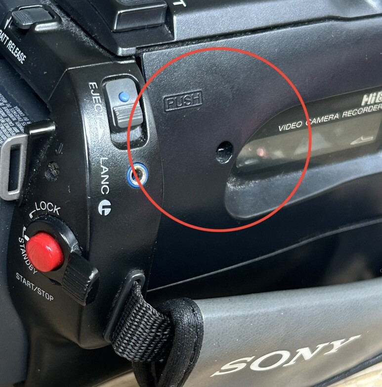 Sony Handycam Vision CCD-TRV43 NTSC Video Hi8 Camcorder * UNTESTED READ *