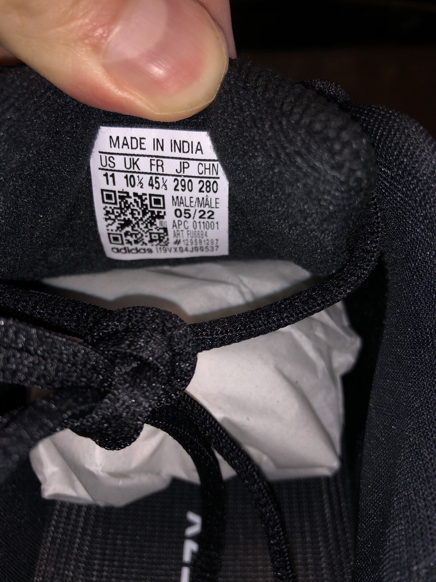 adidas gazelle silver green womens Adidas Yeezy Boost 700 V2 Vanta | Yeezy main image 1