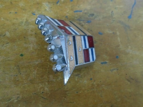 65 66 Cadillac Hood Crest Emblem Ornament Deville Calais Fleetwood 1965 - Picture 2 of 3