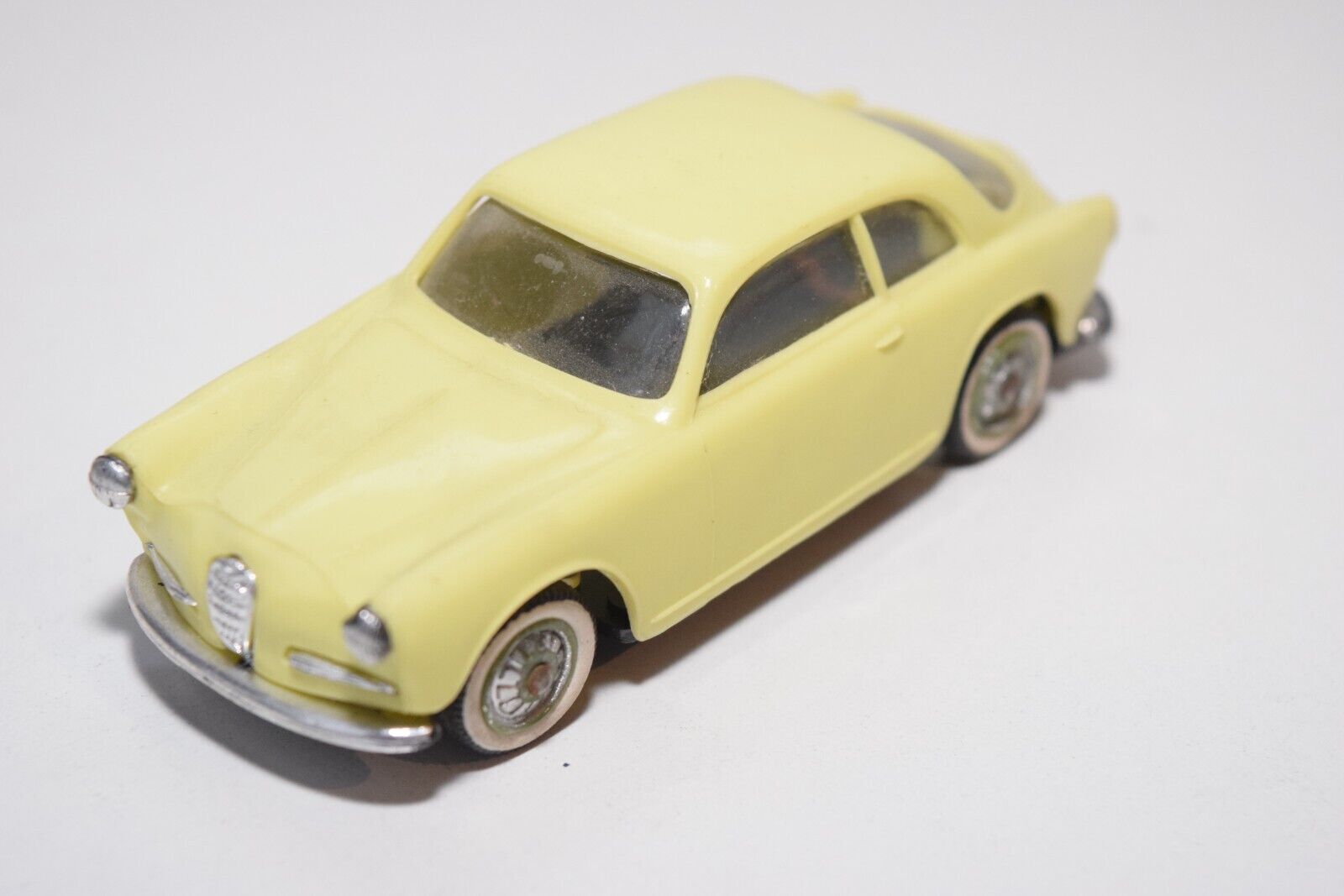 ALFA ROMEO Coupé (Rouge) - modèle Vintage Dinky Toys - Prix & Rareté