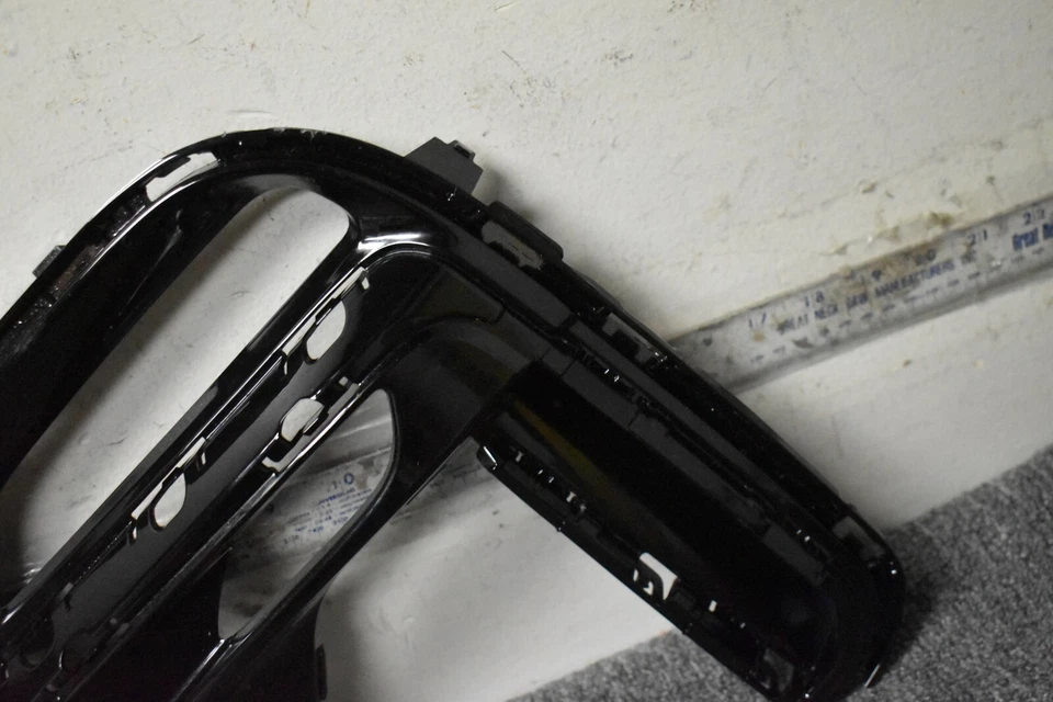 FUNDA ANTINIEBLA LATERAL IZQUIERDA BMW X5 FÁBRICA OEM Foto 3 de 4