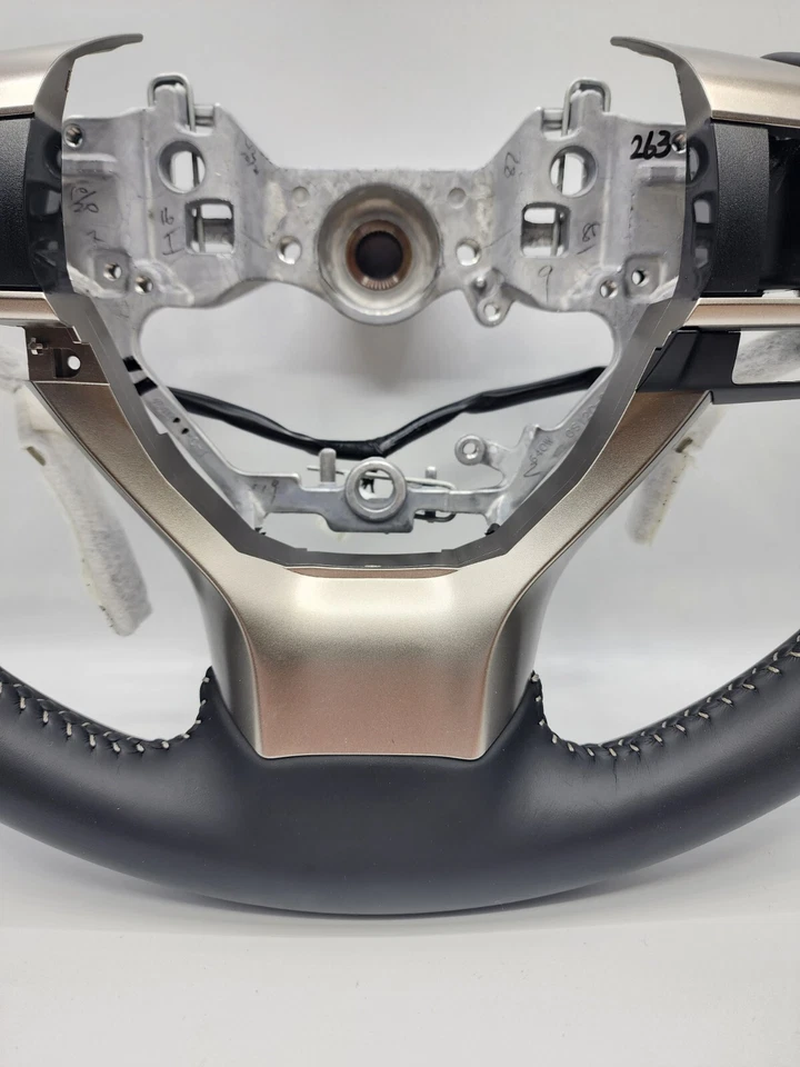 LEXUS RX350L 2021 STEERING WHEEL HEATED BLACK EXCELLENT CONDITION - Image 3 of 4