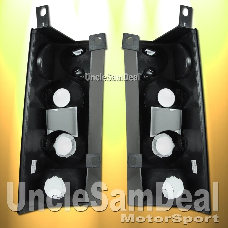 PARA 03-08 CHEVY EXPRESS SAVANA ROJO CLARO NEGRO LUZ TRASERA 2 BOMBILLAS VERSIÓN ENCHUFE Foto 2 de 2