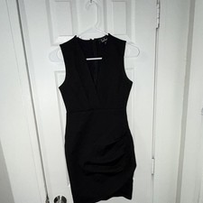 Lulus Black Solid V-Neck Sleeveless Sheath Mini Short Dress Zip XS