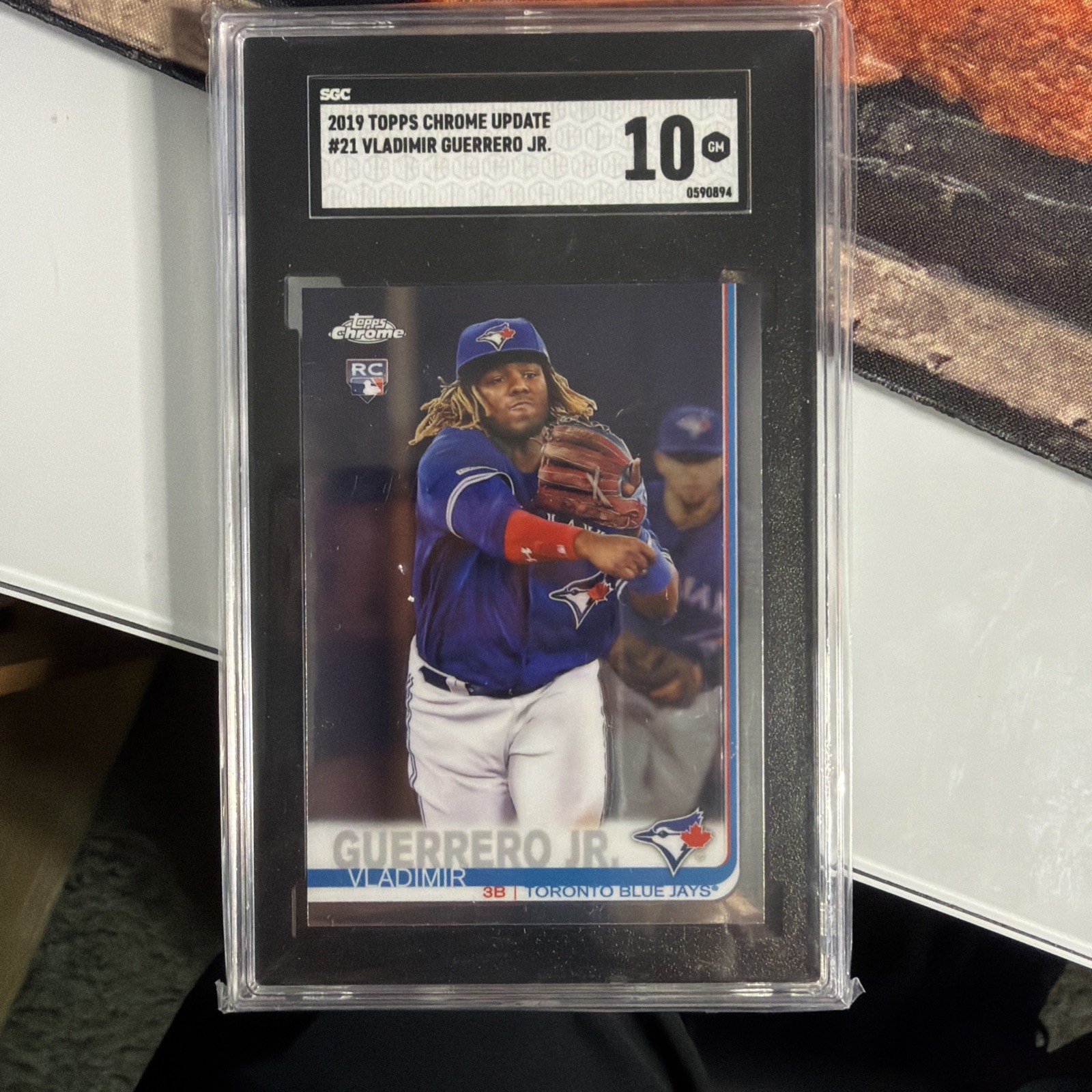 2019 Topps Chrome Update Series - #21 VLADIMIR GUERRERO JR. (RC) SGC 10