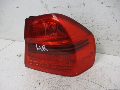 Rückleuchte Rücklicht rechts US Version passt für BMW 3 (E90) 325I 7161956
