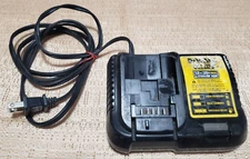 Good Used DeWalt DCB112 12v/20v MAX LITHIUM ION Li-ion BATTERY CHARGER