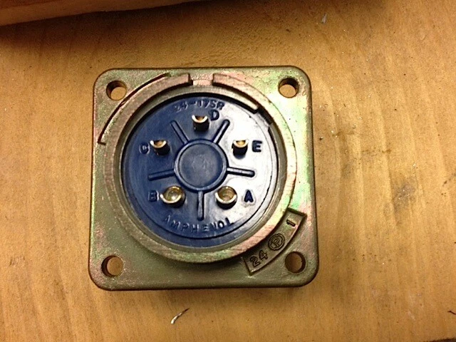 AMPHENOL MS-3102 A24-17S MIL-5015 5-Pos, Size 24 Circular Socket Connector New - Image 3 of 4