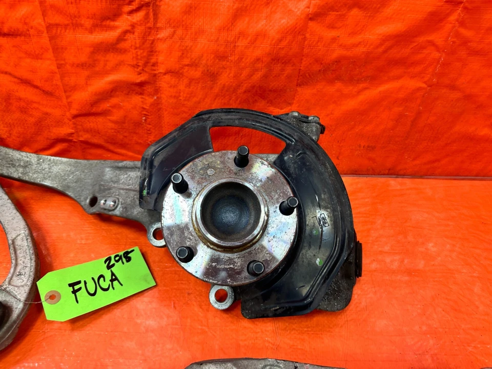 03-07 INFINITI G35 COUPE CUBO DE JUNTA DE EIXO DIANTEIRO ESQUERDO COM TODOS OS BRAÇOS DE CONTROLE 298 - Imagem 2 de 4